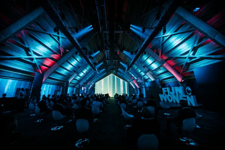 Virtuell und live event mit LED würfel