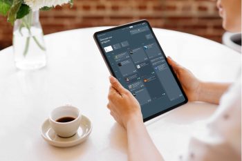 Digitale Veranstaltungsplattform auf einem Tablet