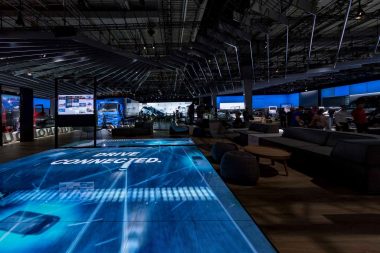 Daimler IAA Nutzfahrzeuge 2018 LED-boden