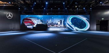 Daimler IAA Nutzfahrzeuge 2018 Messe LED-show