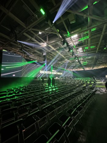 Grand écran LED avec plusieurs angles de vision