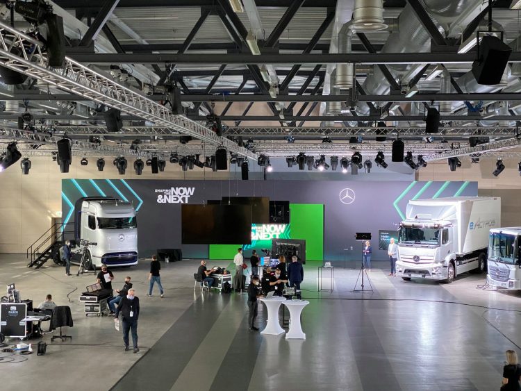 Mercedes Daimler AG Wörth virtuele studio
