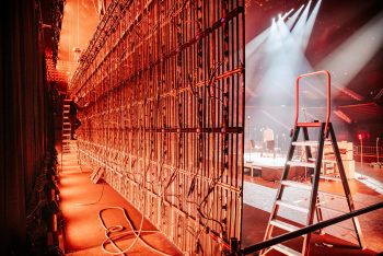 Opbouw LED-scherm voor show Di-rect