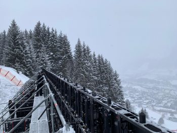 Opbouw LED scherm op skipiste Oostenrijk