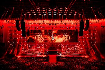 Symphonica in Rosso regie LED scherm