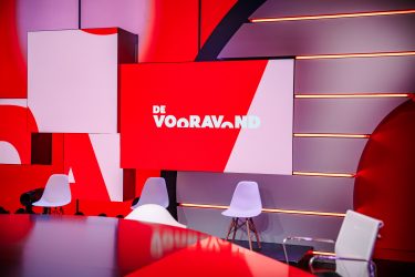 Displays en monitoren in studio De Vooravond