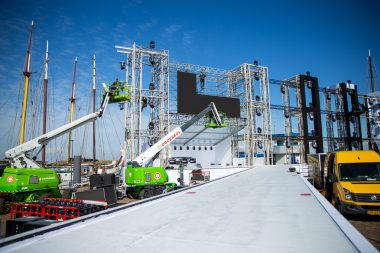 Opbouw LED scherm The Passion Harlingen