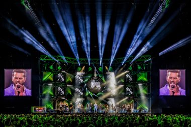The Tribute muziek evenement met LED scherm