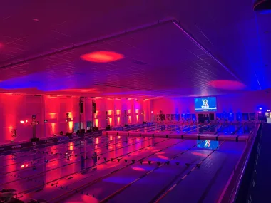 Projectoren voor showelement tijdens wedstrijd
