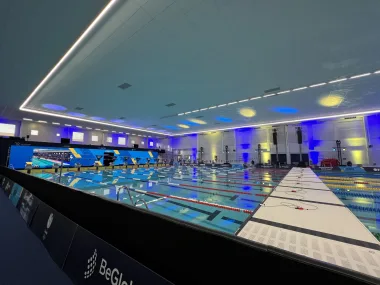 LED-scherm voor zwemevenement