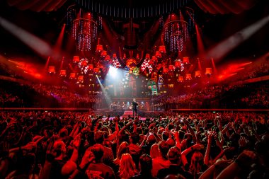 Guus Meeuwis tijdens Vrienden van Amstel LIVE