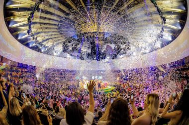 Afterparty evenement met confetti