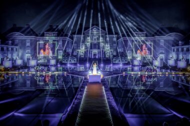 Opening Paleis Het Loo projectie LED kubus