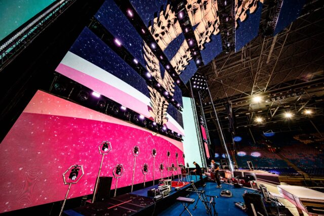 LED screens build up live event