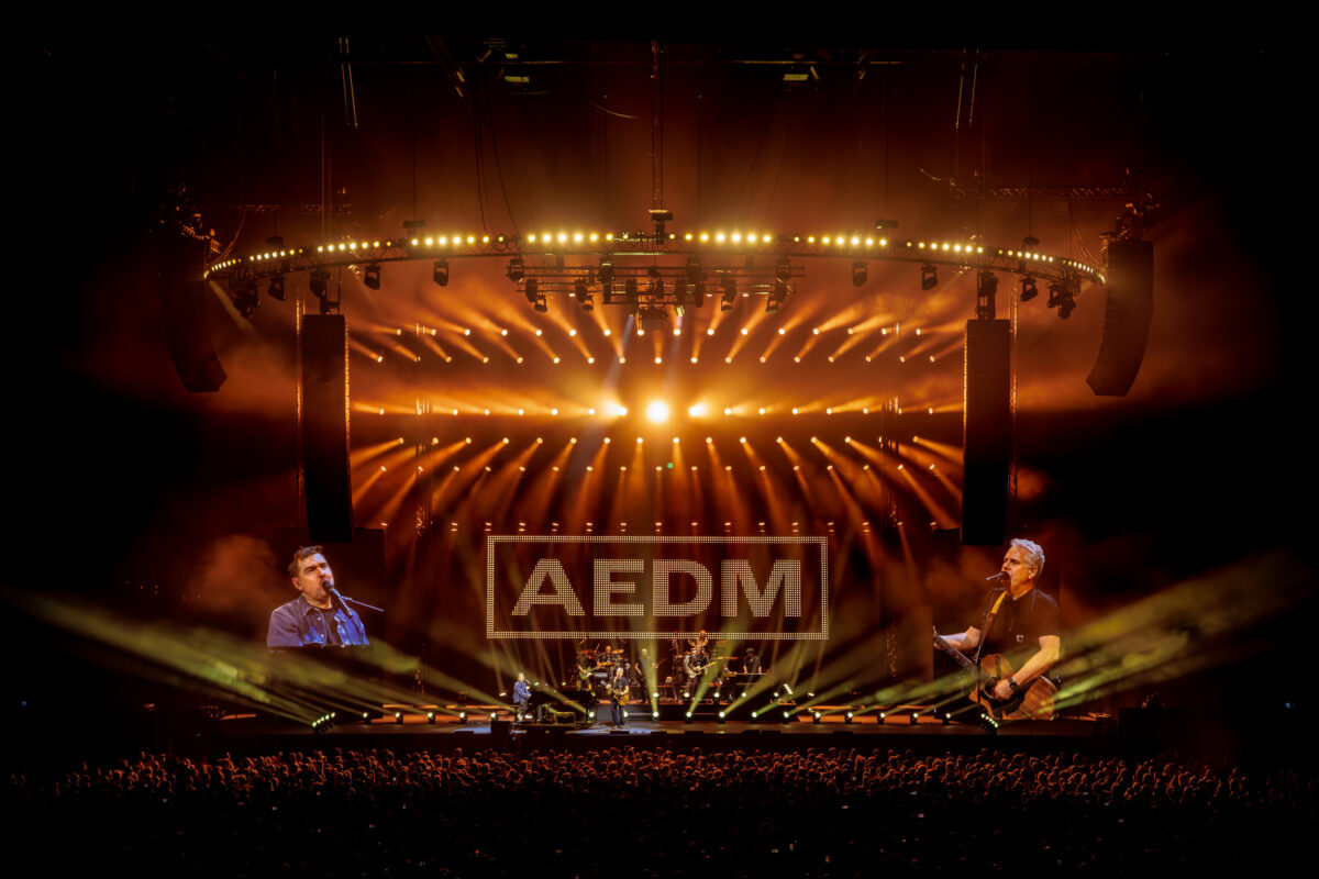 Live performance Dutch duo Acda en De Munnik